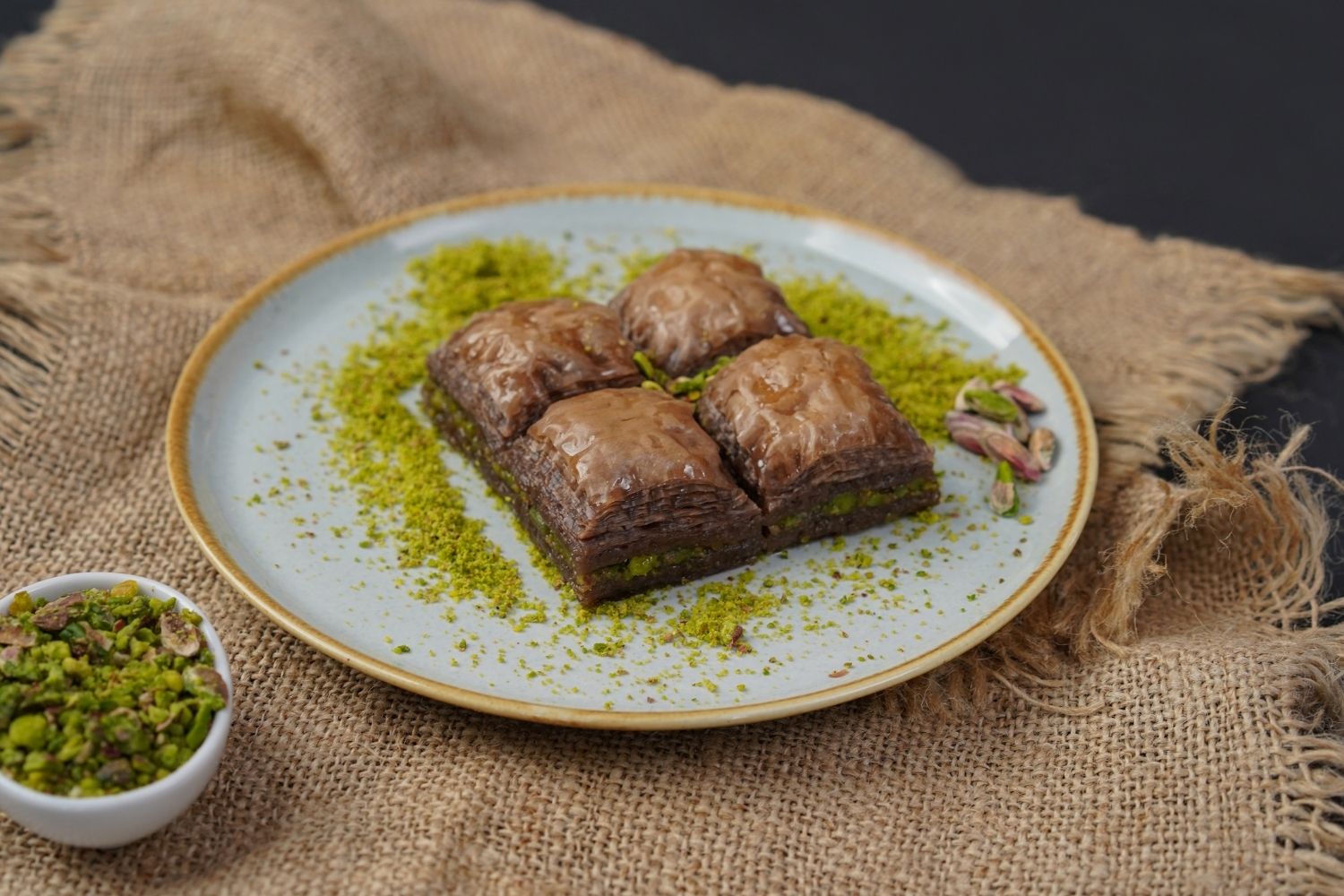 Çikolata Fıstıklı Kg